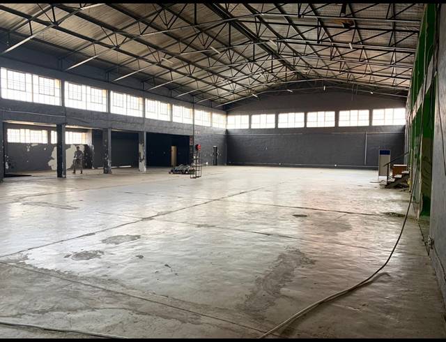 1,900M² WAREHOUSE TO LET IN WYNBERG
